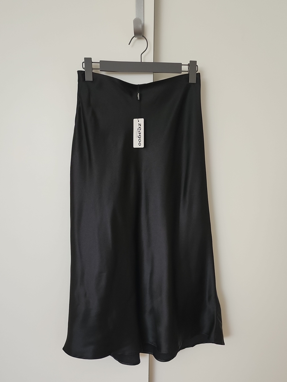 NWT ZEAGOO Black Satin Midi Slip Skirt